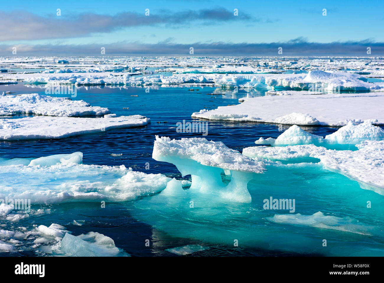 El hielo del mar ártico, Svalbard Foto de stock