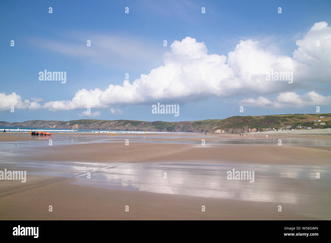 Playa de Newgale, Pembrokeshire (Gales, Reino Unido Foto de stock