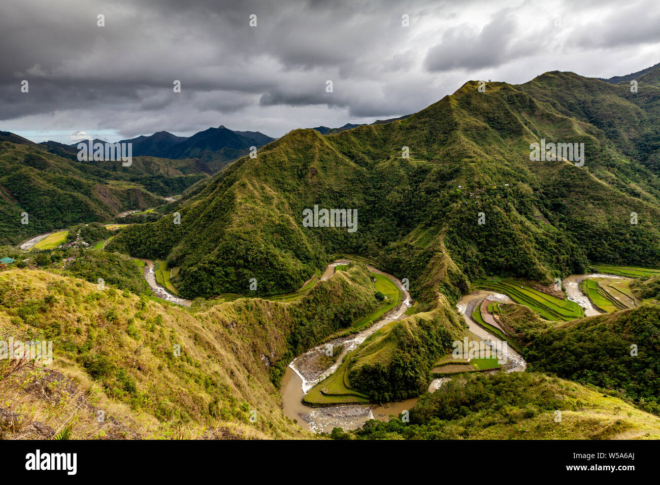 El paisaje de montaña, las cordilleras de Filipinas, Luzón, Filipinas Foto de stock