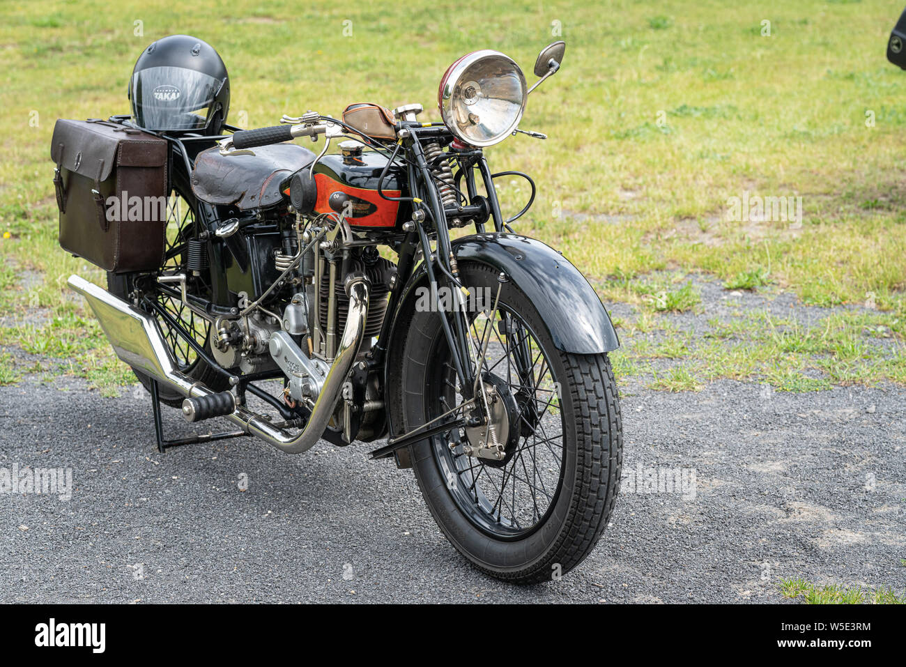IM GLIEN PAAREN, Alemania - Junio 08, 2019: Motocicleta Gnome Rhone, 1929. Die Oldtimer Show 2019. Foto de stock