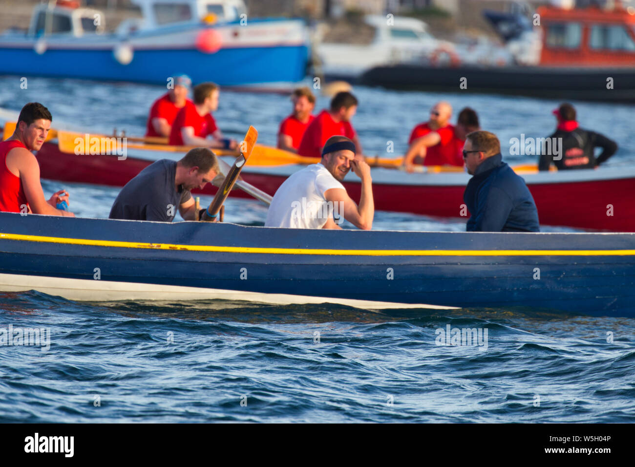 El Polvo Carrito Trophy - Islas de Scilly Viernes Men's Gig Boat Race Foto de stock