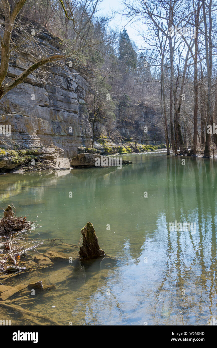 Palisades en menor Howard's Creek la naturaleza y preservar el patrimonio en Kentucky, EE.UU. Foto de stock