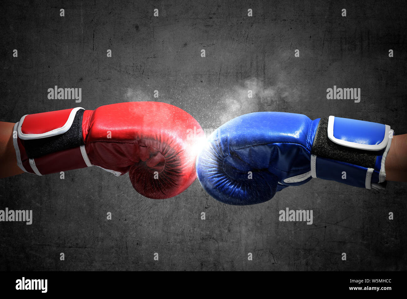 Los guantes de boxeo rojos golpean una pera los guantes de boxeo golpean  una pared con un fondo negro