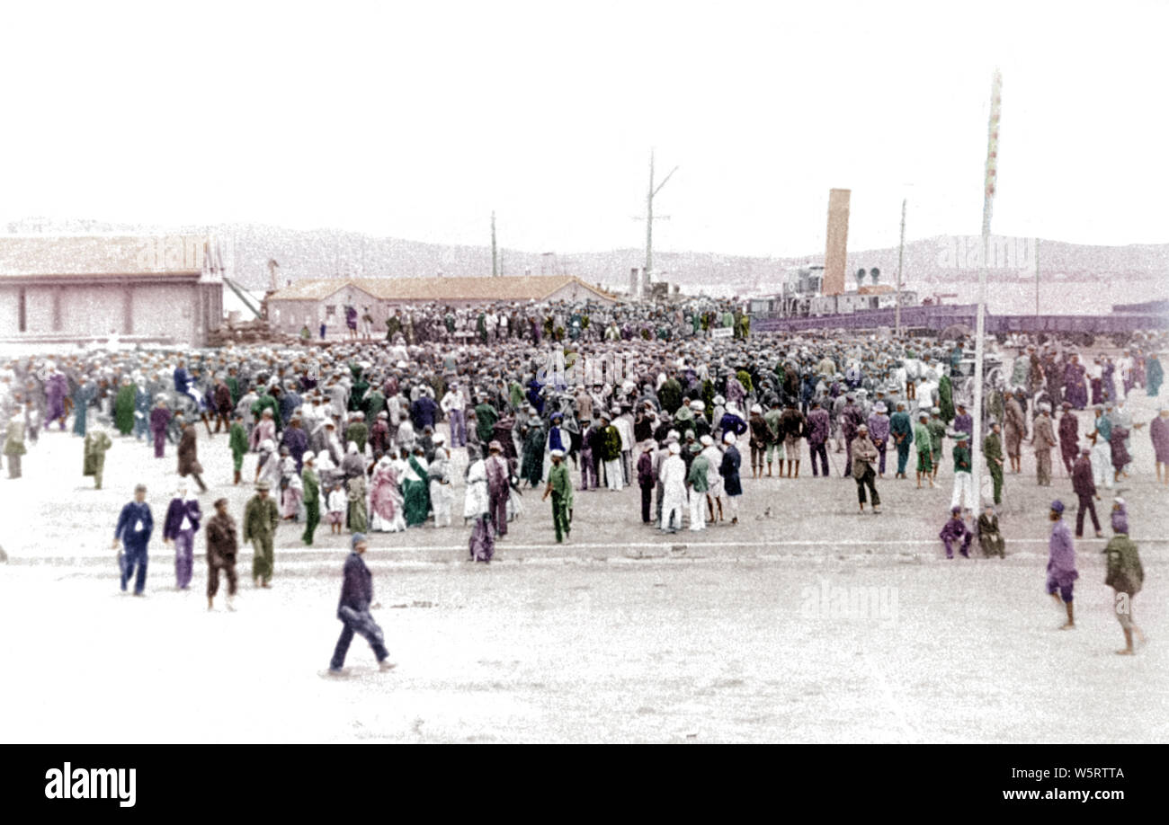 Manifestación contra el desembarco de Gandhi en Durban Sudáfrica 1897 Foto de stock
