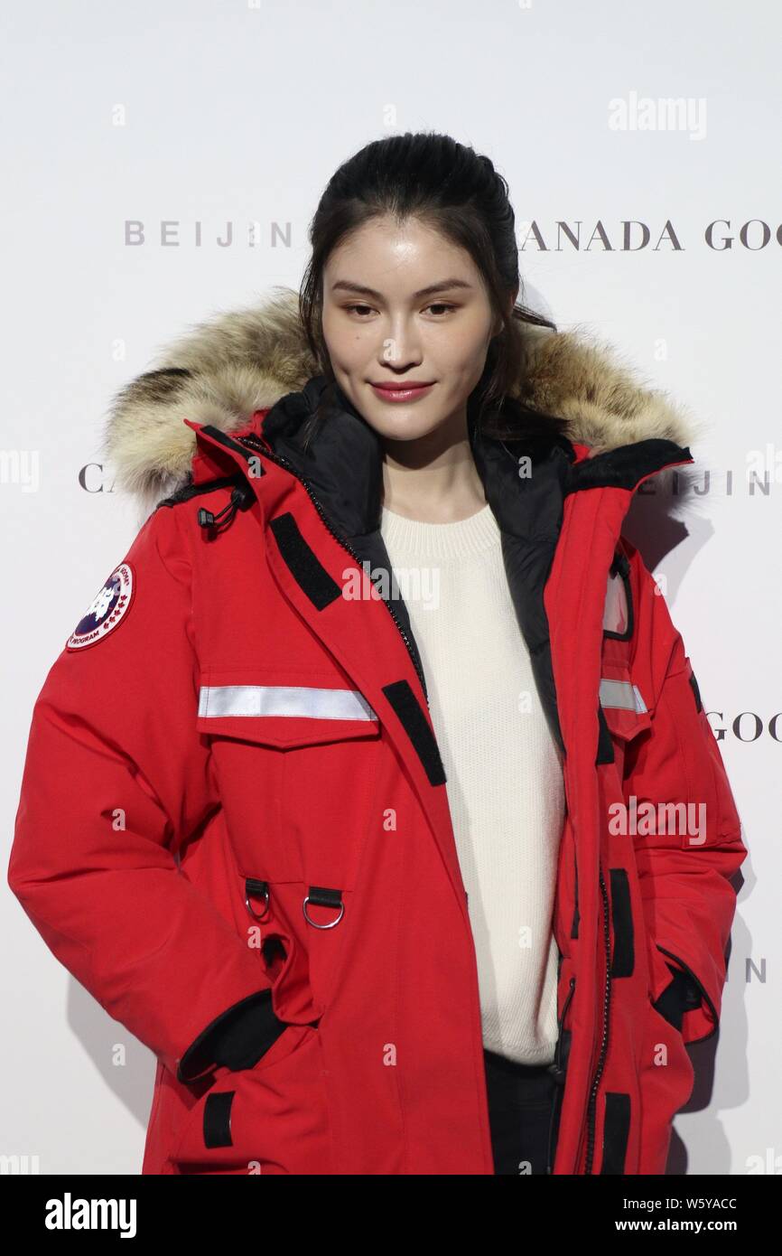 Canada goose parka 2025 hombre tiendas