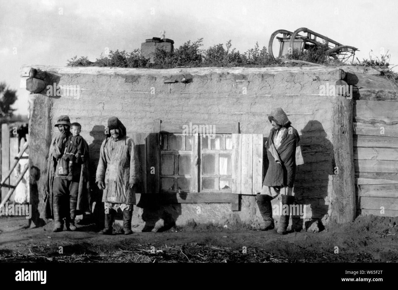 Típica casa de Kirguistán, 1920-30 Foto de stock