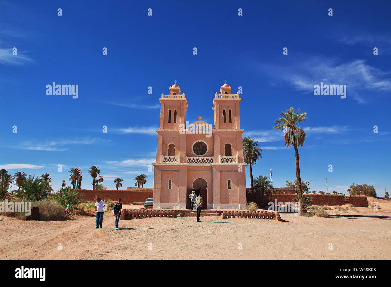 La Iglesia en el desierto del Sahara en el corazón de África Fotografía de  stock - Alamy