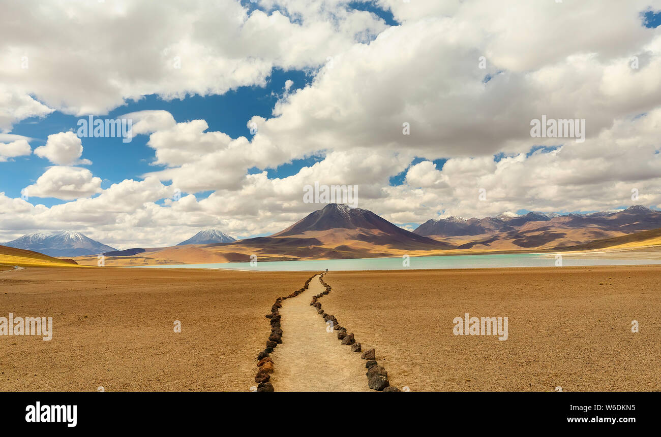 Camino del desierto fotografías e imágenes de alta resolución - Alamy
