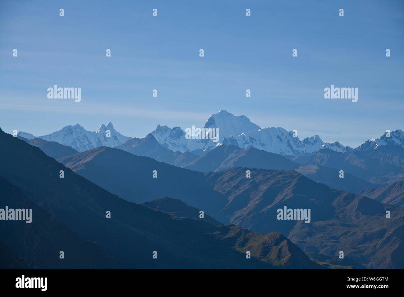 Espías de 6300 metros fotografías e imágenes de alta resolución - Alamy Espías de 6300 metros fotografías e imágenes de alta resolución - Alamy