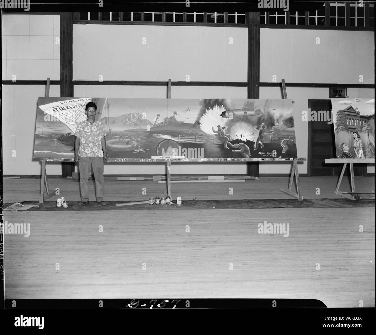 Rohwer Centro de reubicación, McGehee, Arkansas. Se muestra además el Mural de la pintada para el Auditoriu . . .; Alcance y contenido: el título completo para esta fotografía dice: Rohwer Centro de reubicación, McGehee, Arkansas. Se muestra además el Mural de la pintada para el auditorio en el centro de reubicación Rohwer es Moa? Kinoshita. Este mural fue pintado del 7 de diciembre de 1941. Foto de stock