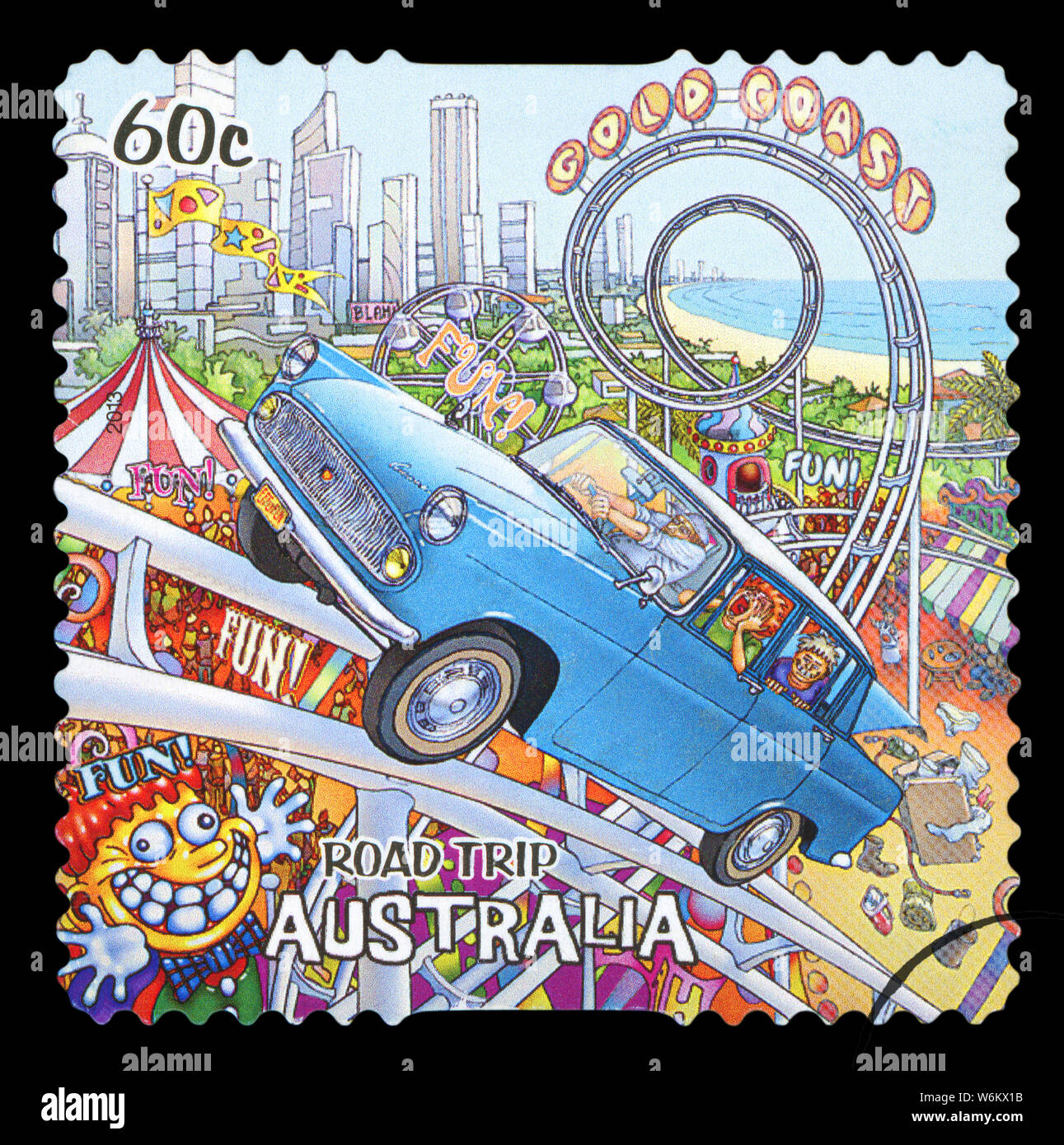 AUSTRALIA - circa 2013: un sello impreso en Australia dedicada al viaje por carretera, muestra de Gold Coast, Queensland, Australia, circa 2013. Foto de stock