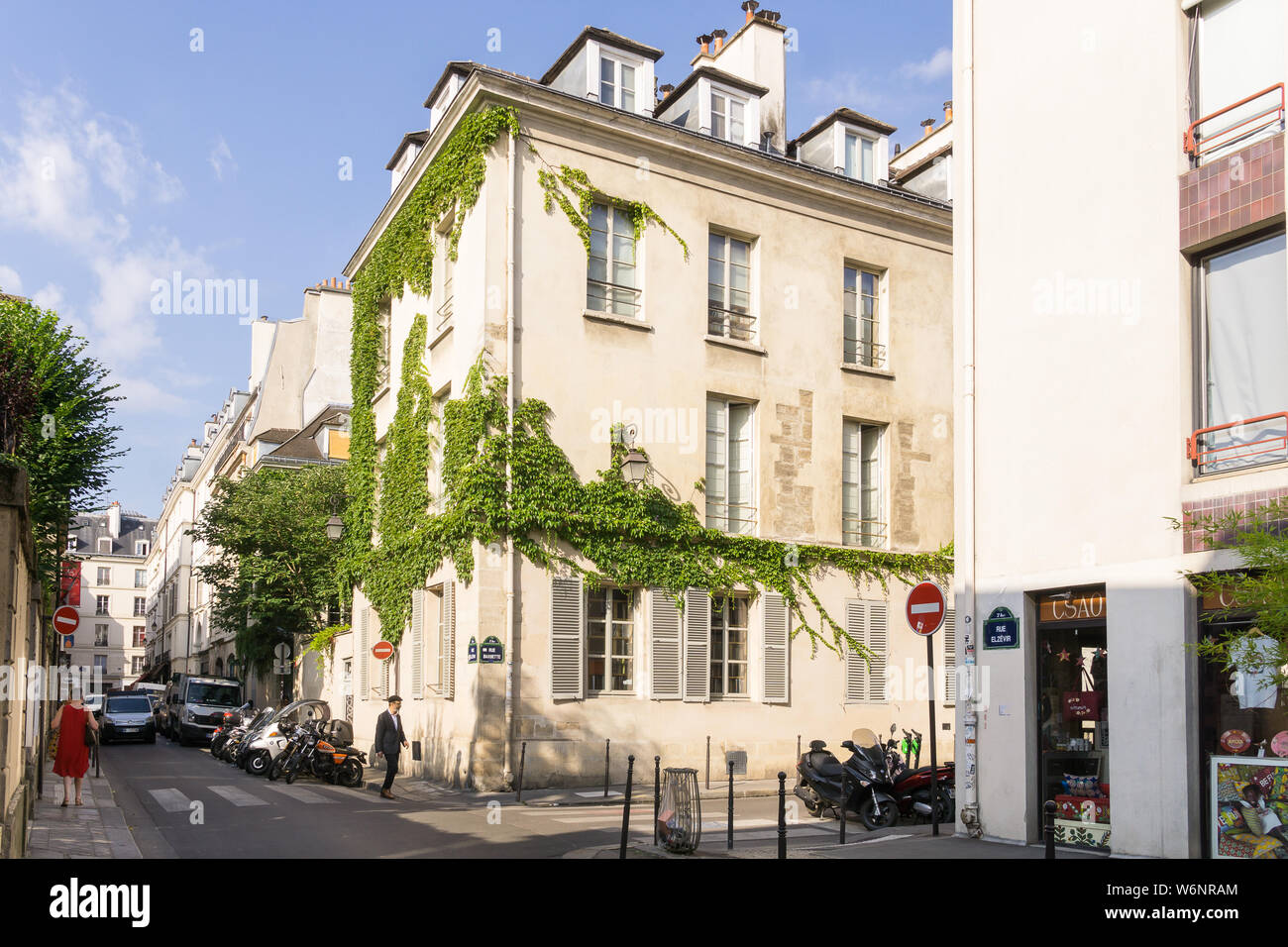 Calle Paris - Foto de stock
