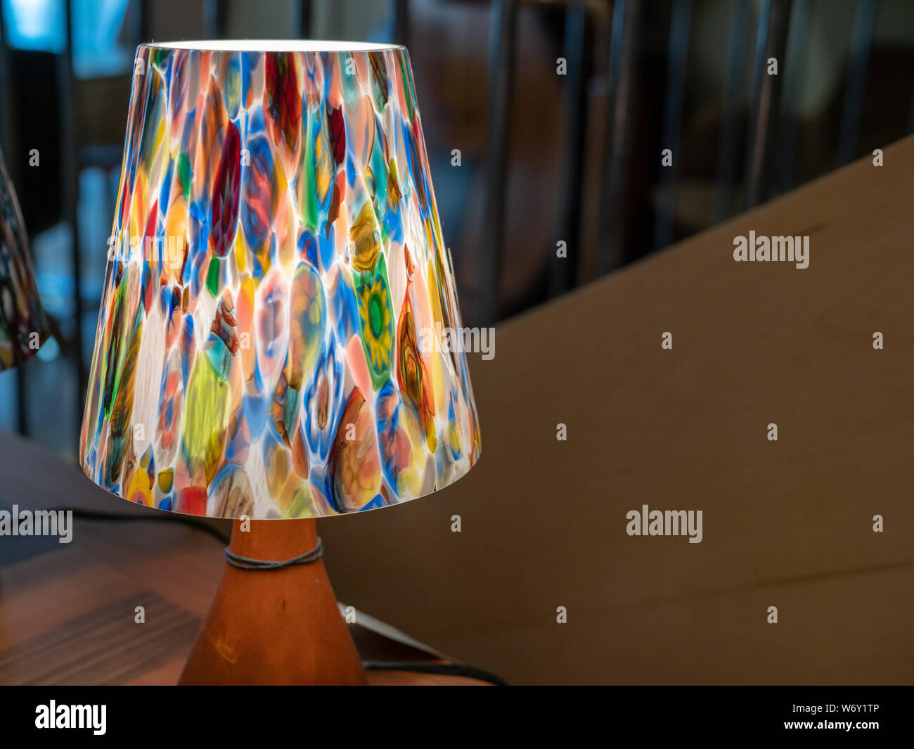 Lámpara de mesa de los 70 fotografías e imágenes de alta resolución - Alamy
