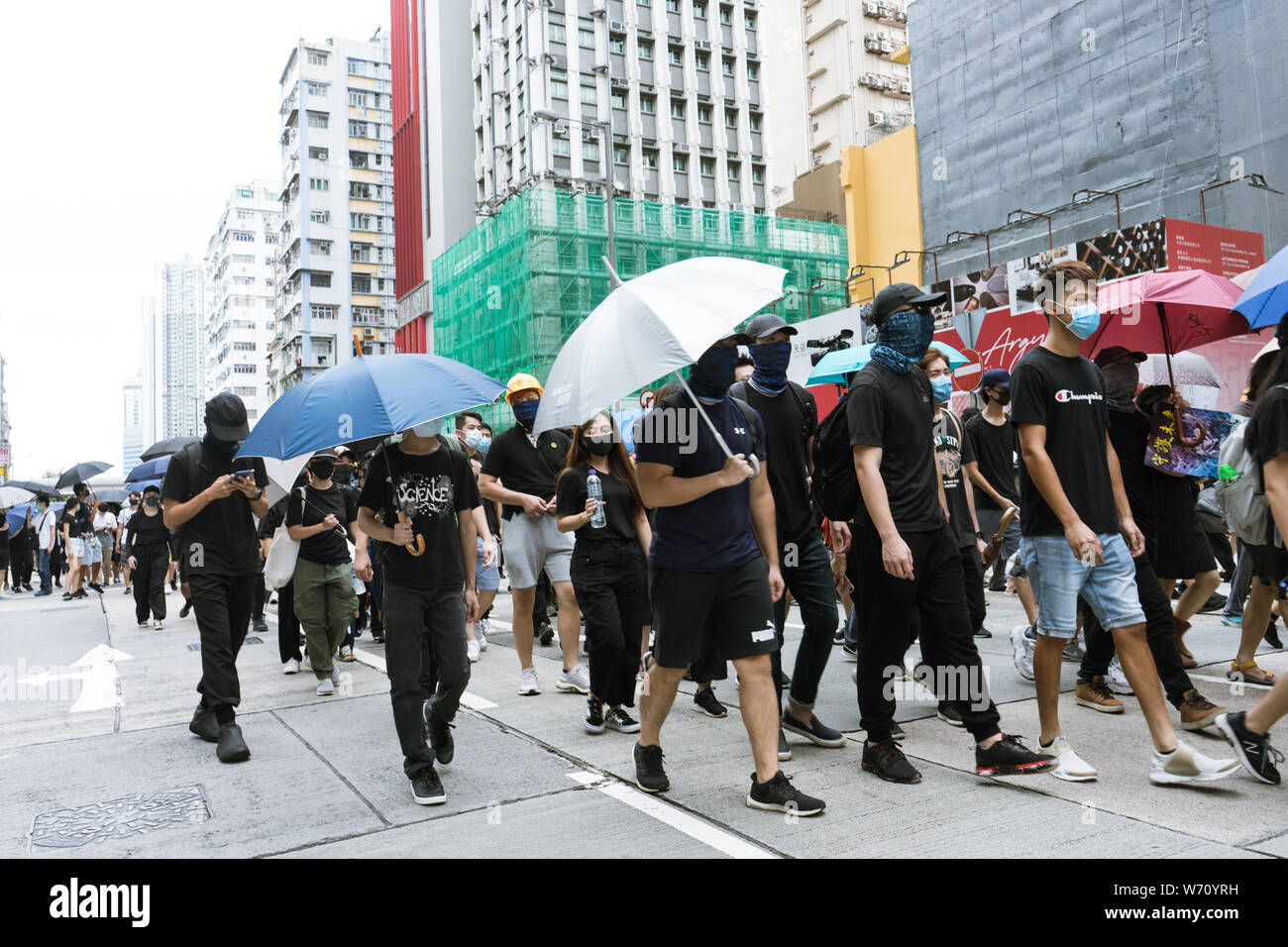 Hong Kong, Mongkok - 3 de agosto, 2019: protesta contra el proyecto de ley de extradición de Hong Kong. Miles de Hong Konger marcharon a lo largo de la Nathan Road. Foto de stock