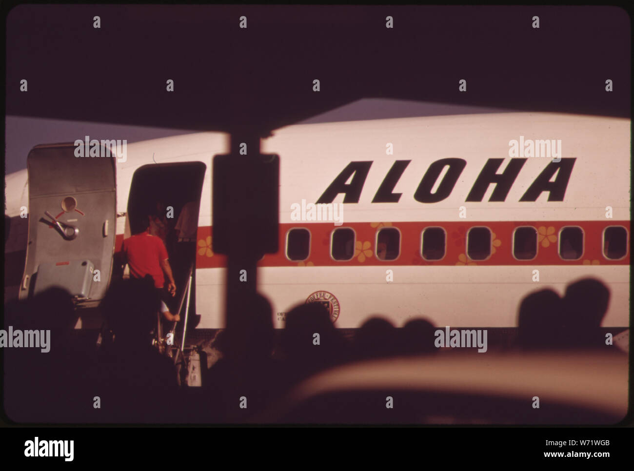 Aloha Airlines en una de las dos principales líneas aéreas que conectan las islas. No factible y rápido buque marítimo ha sido desarrollado para viajar entre las islas. Foto de stock