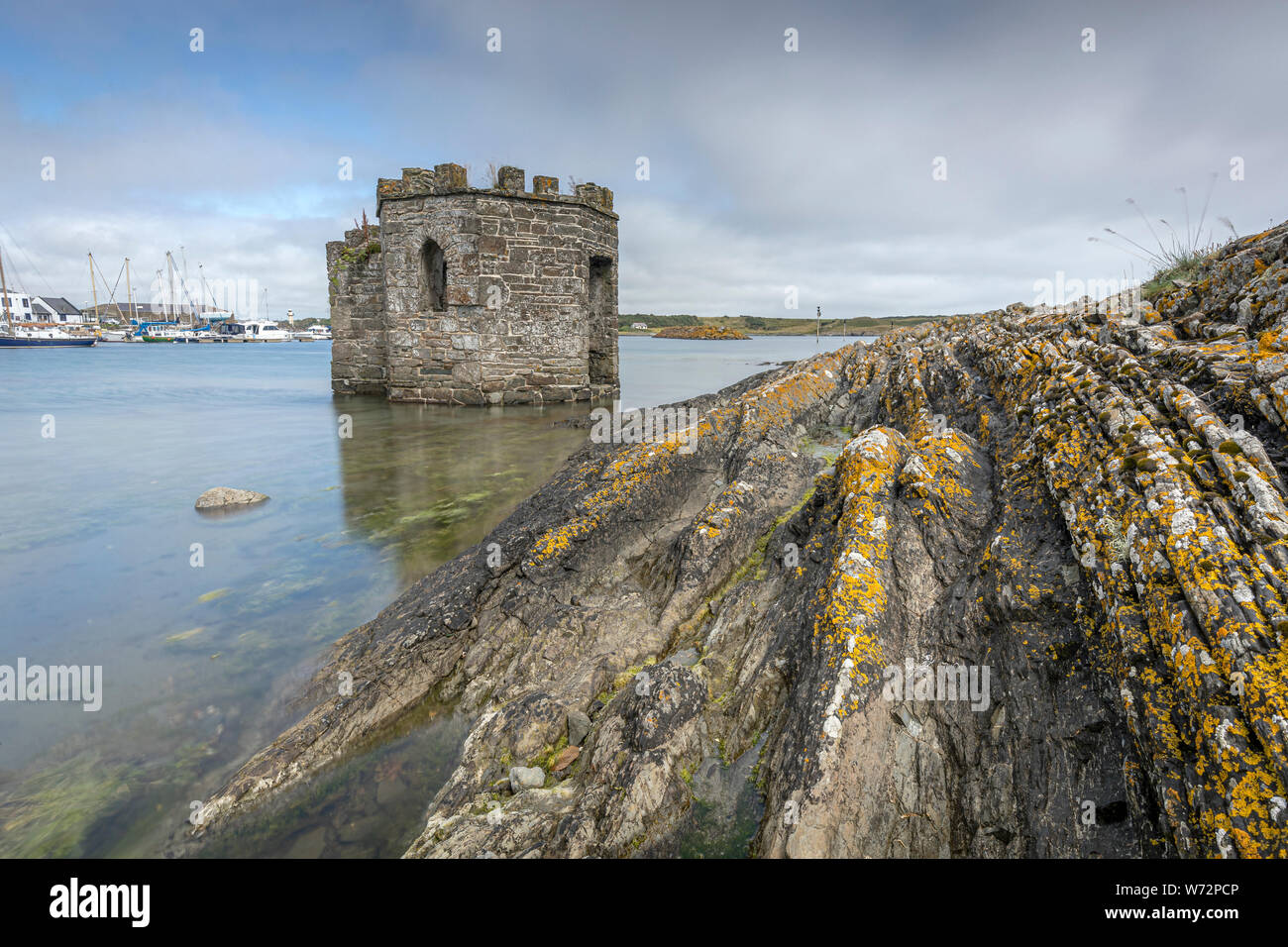 El baño de la torre a Ardglass en Irlanda del Norte Foto de stock
