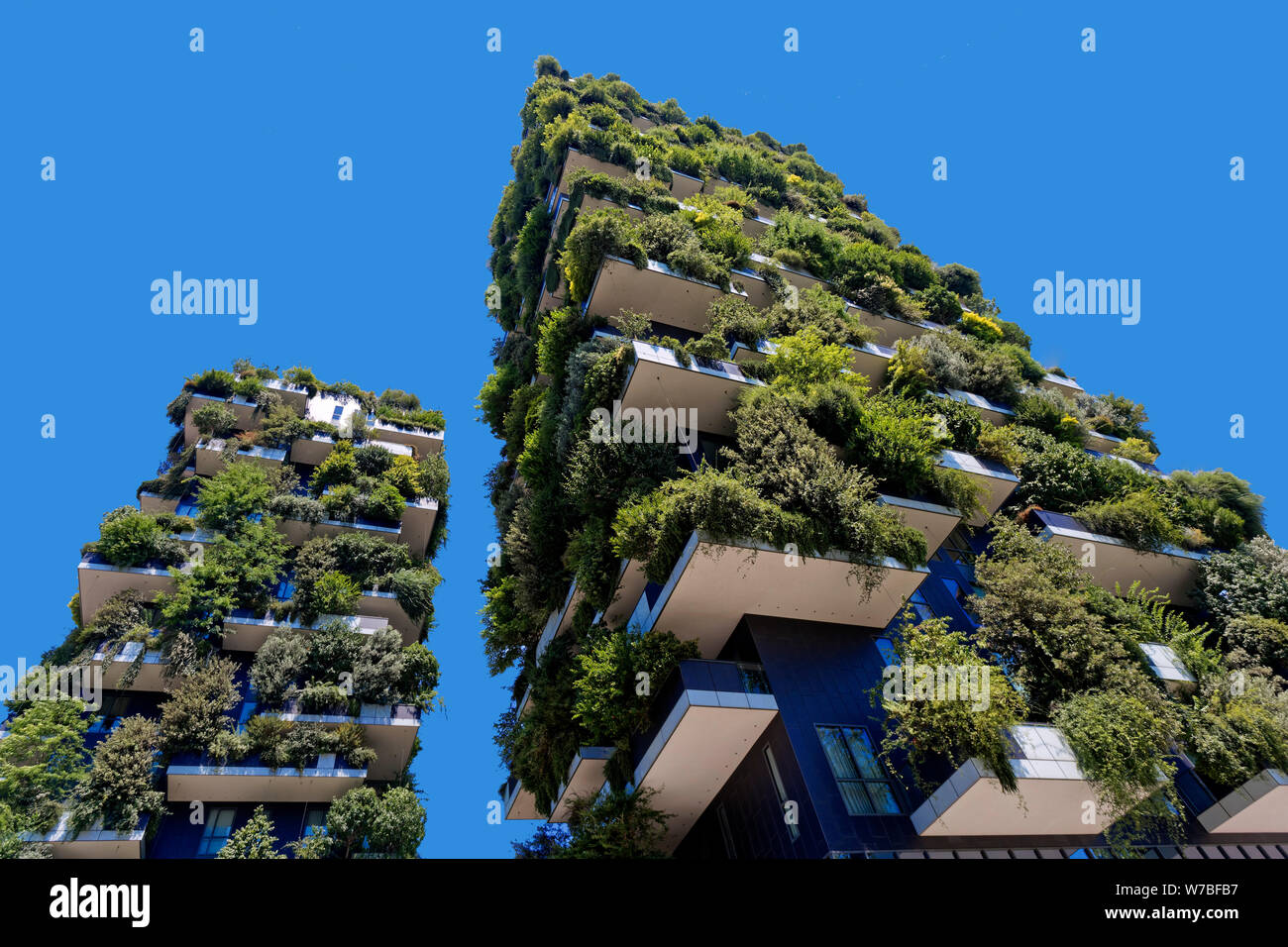 Bosco Verticale (Vertical), Bosque de Porta Nuova, Milan, Italia. Foto de stock