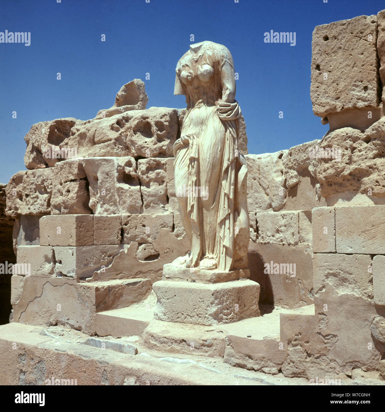 Los restos de la antigua ciudad romana de Sabratha en Libia. Foto de stock