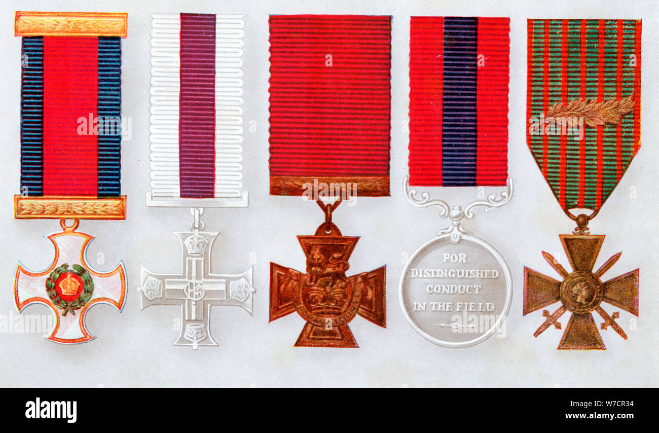 Medallas Militares En Una Mano Imagen de archivo - Imagen de concesiones,  estrella: 117896237