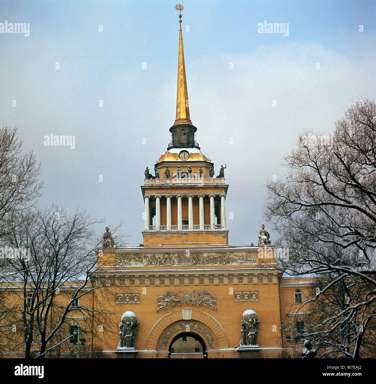 Edificio del Almirantazgo en San Petersburgo, del siglo XIX. Artista: Andreyan Zakharov Foto de stock