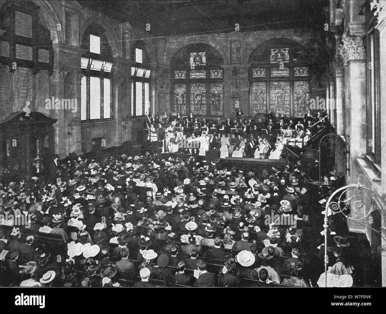 Un concierto en el Guildhall School of Music, en Londres, c1901 (1901). Artista: Desconocido. Foto de stock