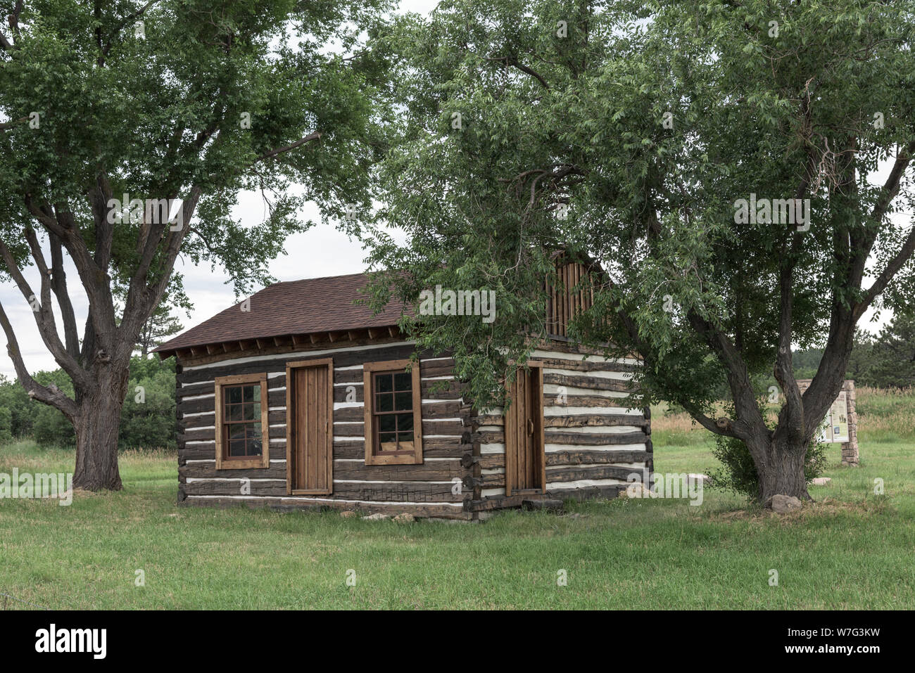 Un 1874 Log Cabin, la última estructura restante de Huntsville asentamiento en el Condado de Douglas, Colorado, cerca de Larkspur Foto de stock