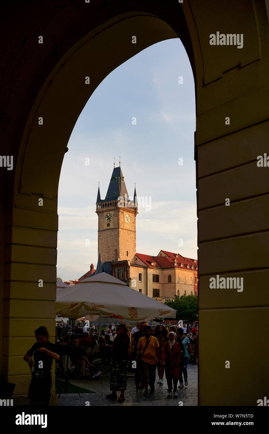 Praga, República Checa. El antiguo Ayuntamiento en la Plaza de la Ciudad Vieja Foto de stock