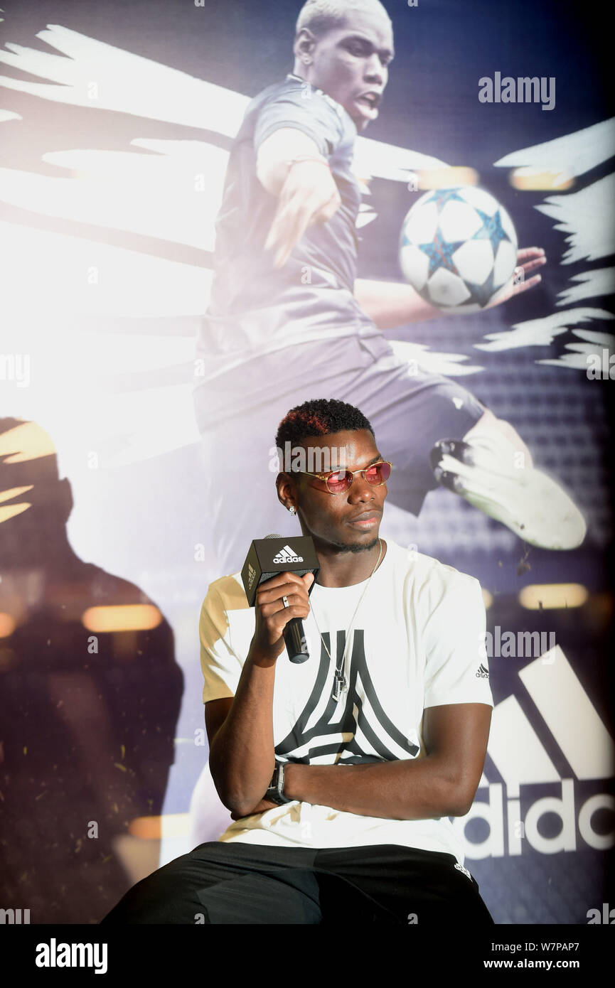 Maligno . Partido Jugador de fútbol francés Paul Pogba de English Premier League club de  fútbol Manchester United atiende un evento promocional para Adidas Tango  Liga en Hong Fotografía de stock - Alamy