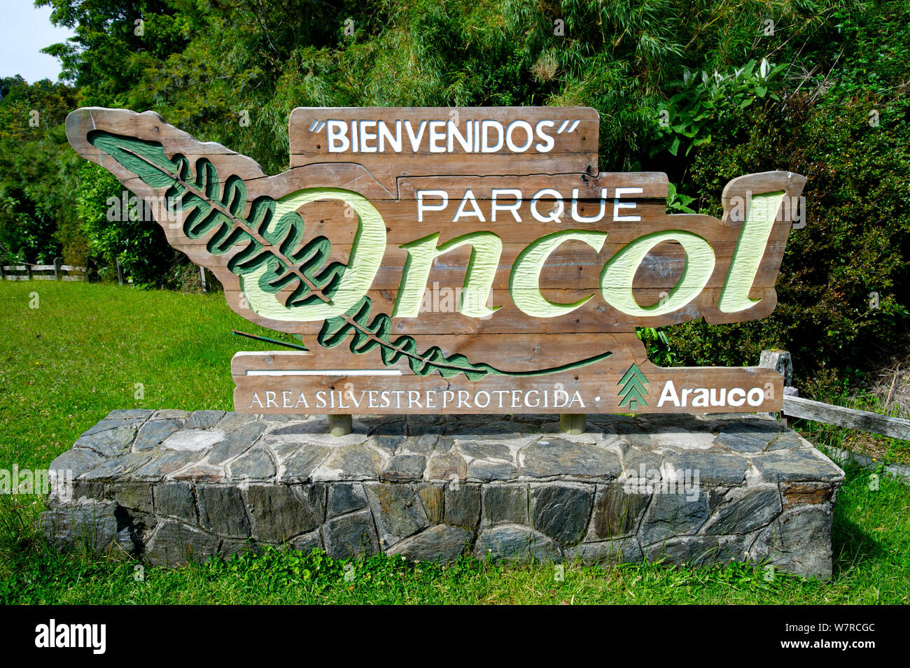 Entrada del Parque Oncol, Valdivia, Chile, enero de 2013 Foto de stock