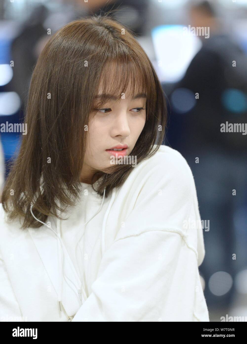 La cantante y actriz Ju Jingyi de niña china grupo SNH48 está retratado