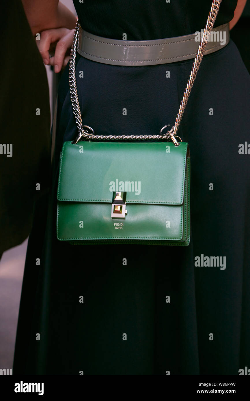 Bolsos fendi online 2019