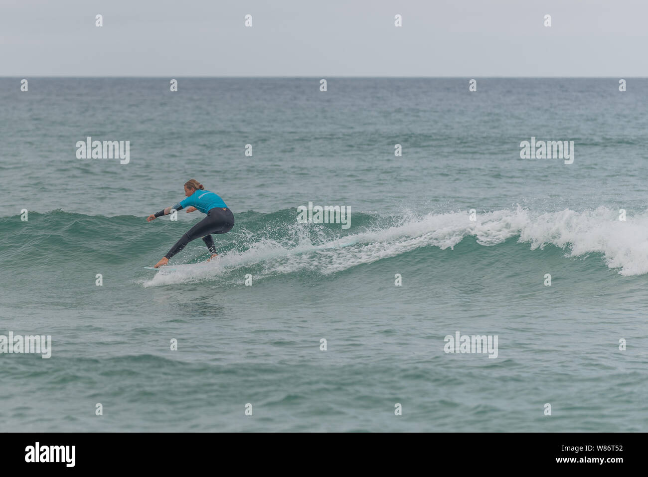 Competencia de surfing en Boardmasters 2019 Foto de stock