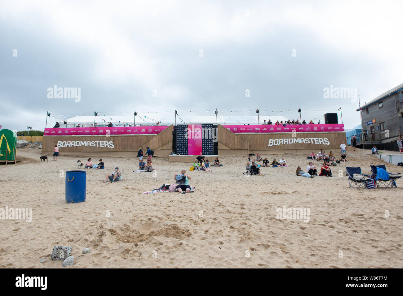 Competencia de surfing en Boardmasters 2019 Foto de stock