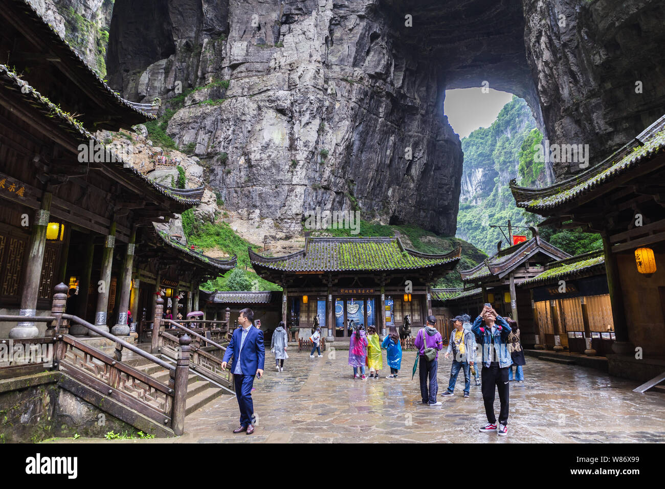 Tres Puentes Naturales Geoparque nacional (Tian Keng San Qiao) es un