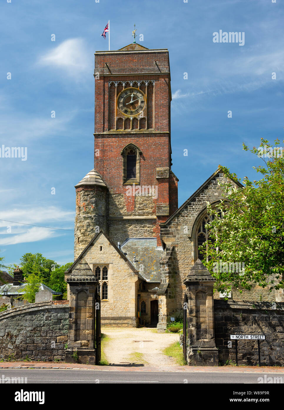 La iglesia parroquial de Santa María, la Virgen, en Petworth, West Sussex, UK Foto de stock