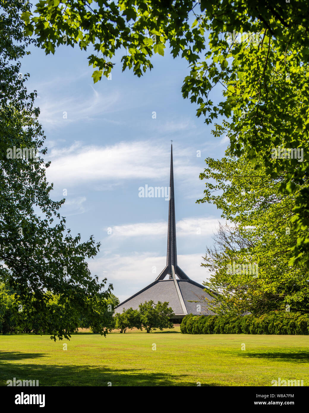 Iglesia Cristiana del norte, diseñado por Eero Saarinen Fotografía de stock - Alamy Iglesia Cristiana del norte, diseñado por Eero Saarinen Fotografía de stock - Alamy