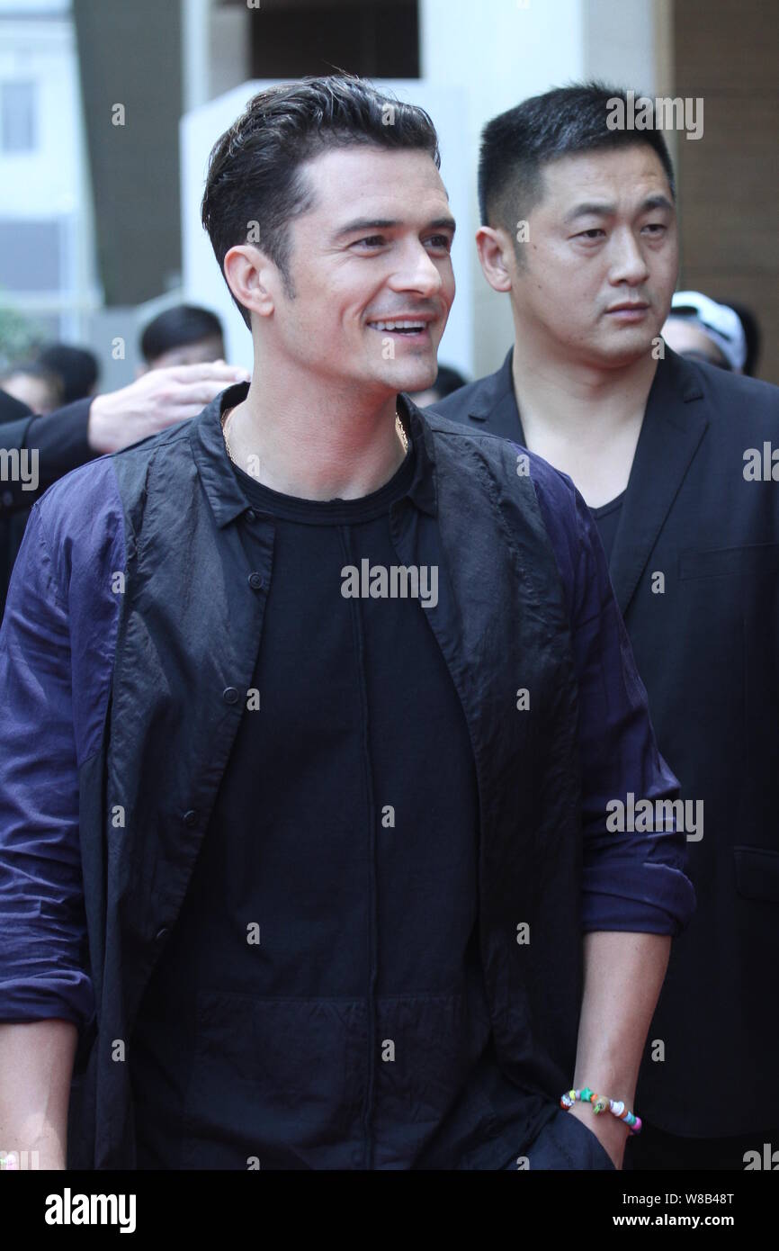 El actor inglés Orlando Bloom asiste a un evento de lanzamiento para el rodaje de su nueva película 'S.M.A.R.T Chase' en Shanghai, China, 17 de junio de 2016. Foto de stock