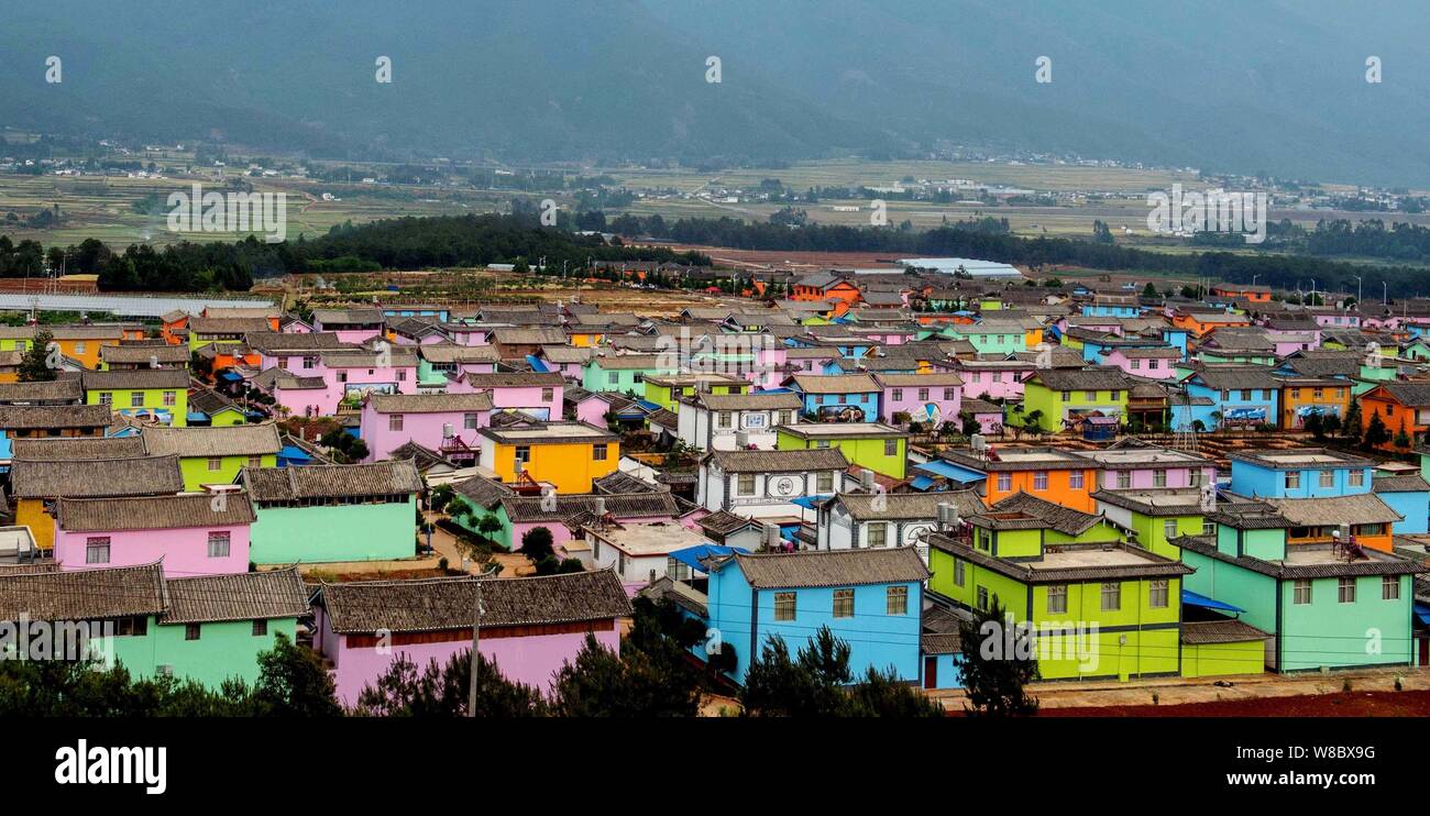 Vista 3d De Casas Con Pinturas En Las Paredes En Jinlong Village