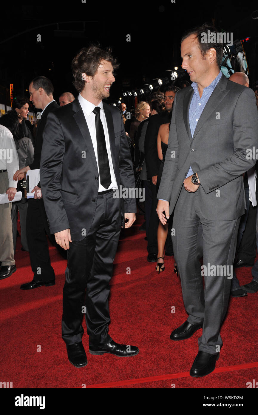 LOS ANGELES, CA. Enero 27, 2010: Arnett & Jon Heder en el estreno mundial de su nueva película "Cuando en Roma' en el Capitan Theatre de Hollywood. © 2010 Paul Smith / Featureflash Foto de stock