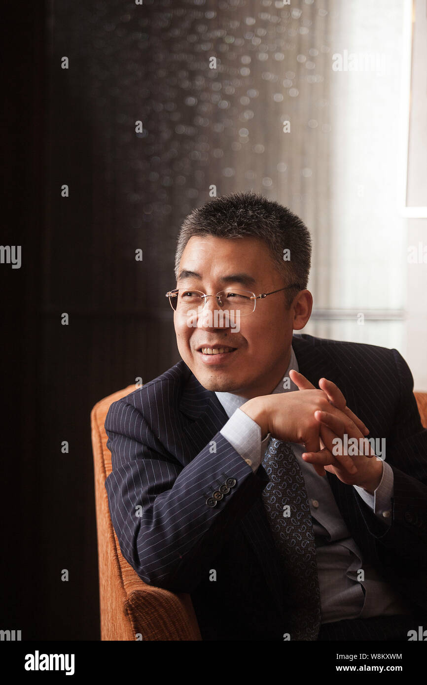 --Archivo-Li Ruigang, Presidente de Shanghai Media Group (SMG) y Presidente de China Media Capital (CMC), es retratada en una entrevista realizada en Beijing, China, 2 Foto de stock