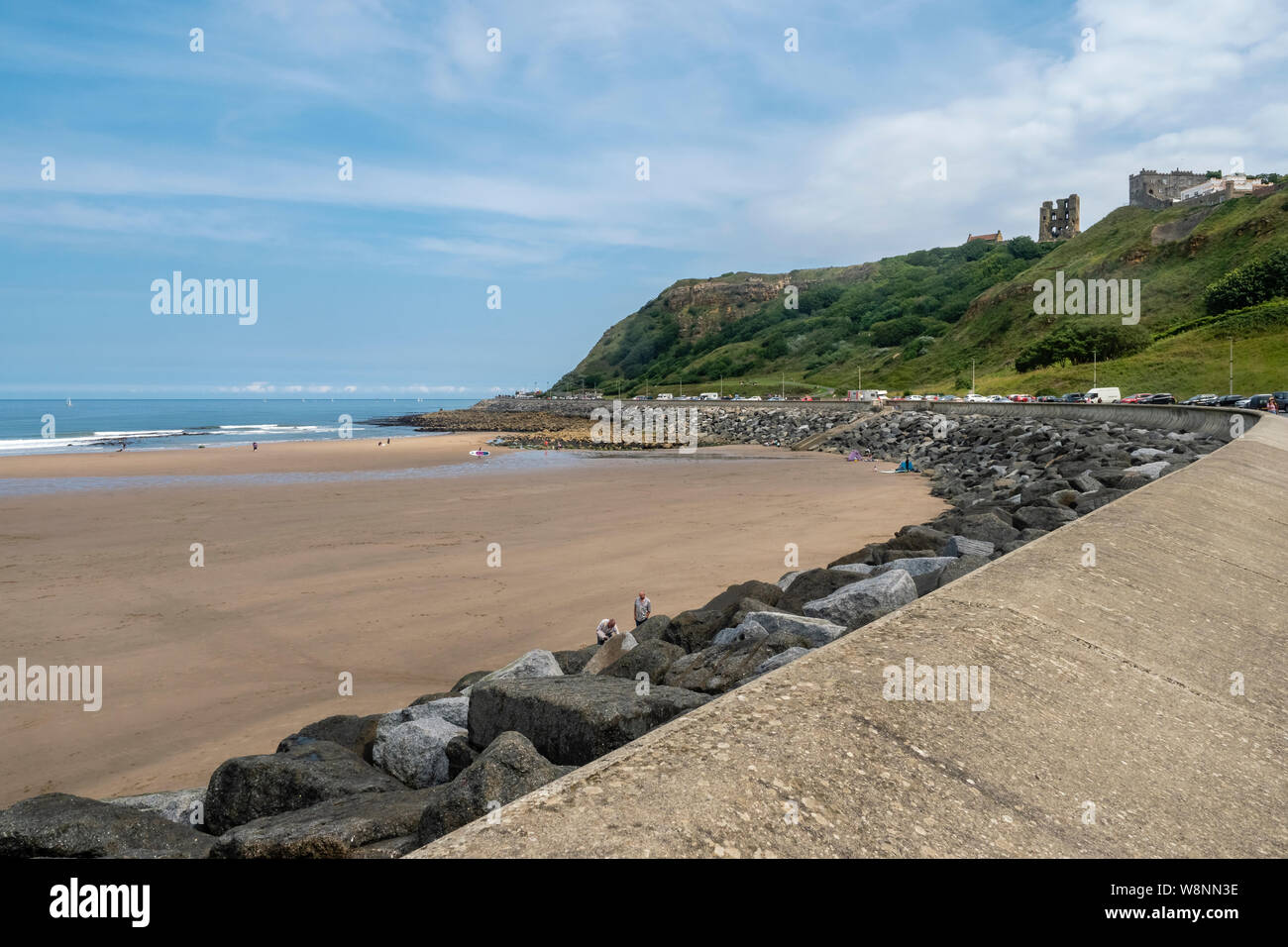03/08/2019, Scarborough, North Yorkshire, Reino Unido las personas en Scarborough Beach disfrutando un día en thbe seaside en un caluroso día de verano de agosto Foto de stock