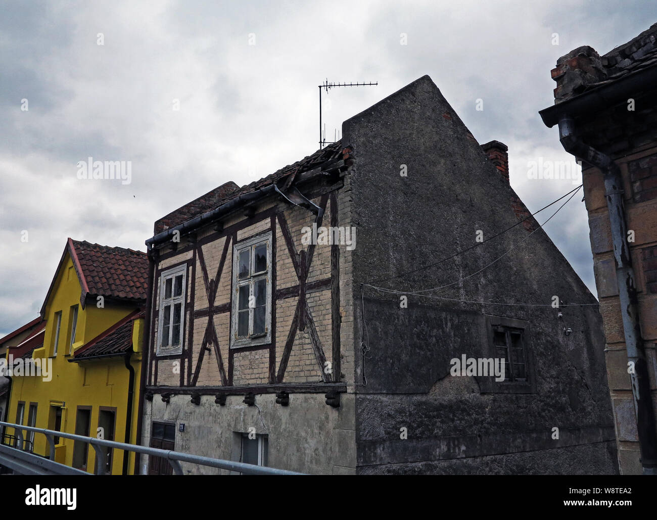 Buergerhaus pre-guerra en la ciudad de Mikolajki (Nikolaiken) en el polaco de Masuria (antigua Ostpreussen), registrada en 18.07.2019 | mundial de uso Foto de stock
