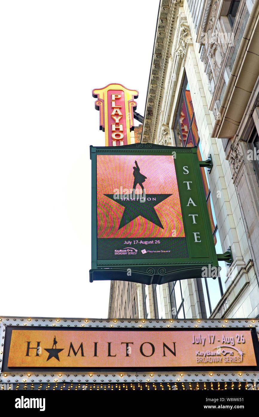 La marquesina en el Teatro del Estado en Playhouse Square en Cleveland, Ohio, EE.UU. Promover el musical 'Hamilton' durante el año 2018 se ejecutan en Cleveland. Foto de stock