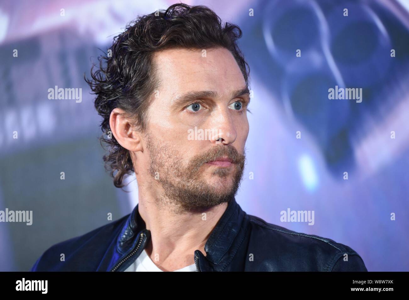 El actor estadounidense Matthew McConaughey asiste a una conferencia de prensa para su nueva película 'Interstellar' en Shanghai, China, 10 de noviembre de 2014. Foto de stock