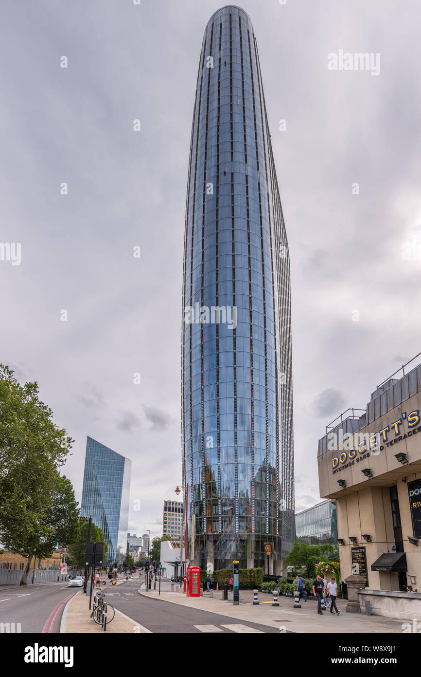 Uno de Blackfriars rascacielos, 1-16 Blackfriars Rd, South Bank, London SE1 9GD. Torre de 170 metros de altura con 274 apartamentos, situado en la orilla sur de Londres Foto de stock