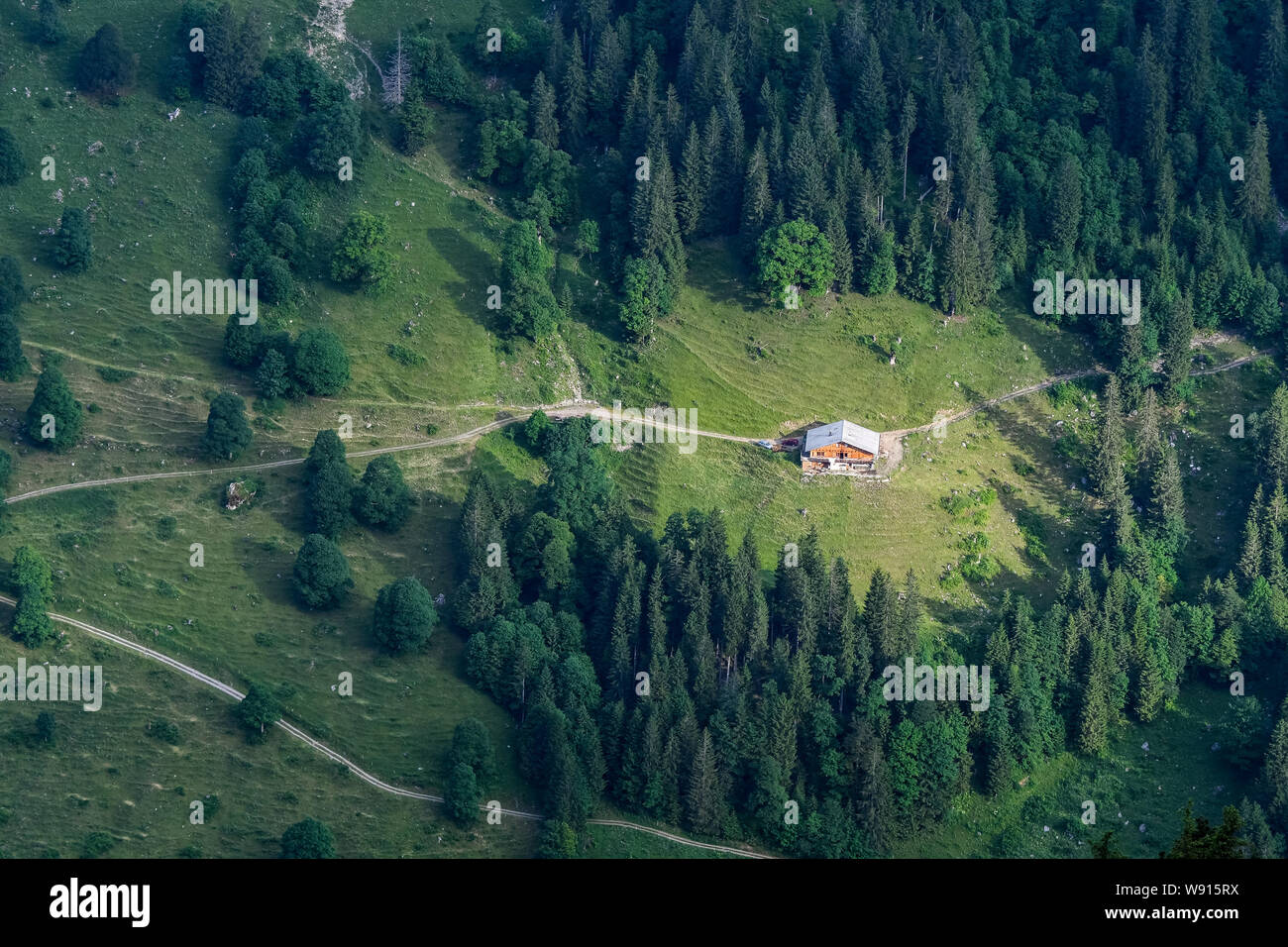 Alp Bauernhaus Justistal Morgenlicht im im Foto de stock