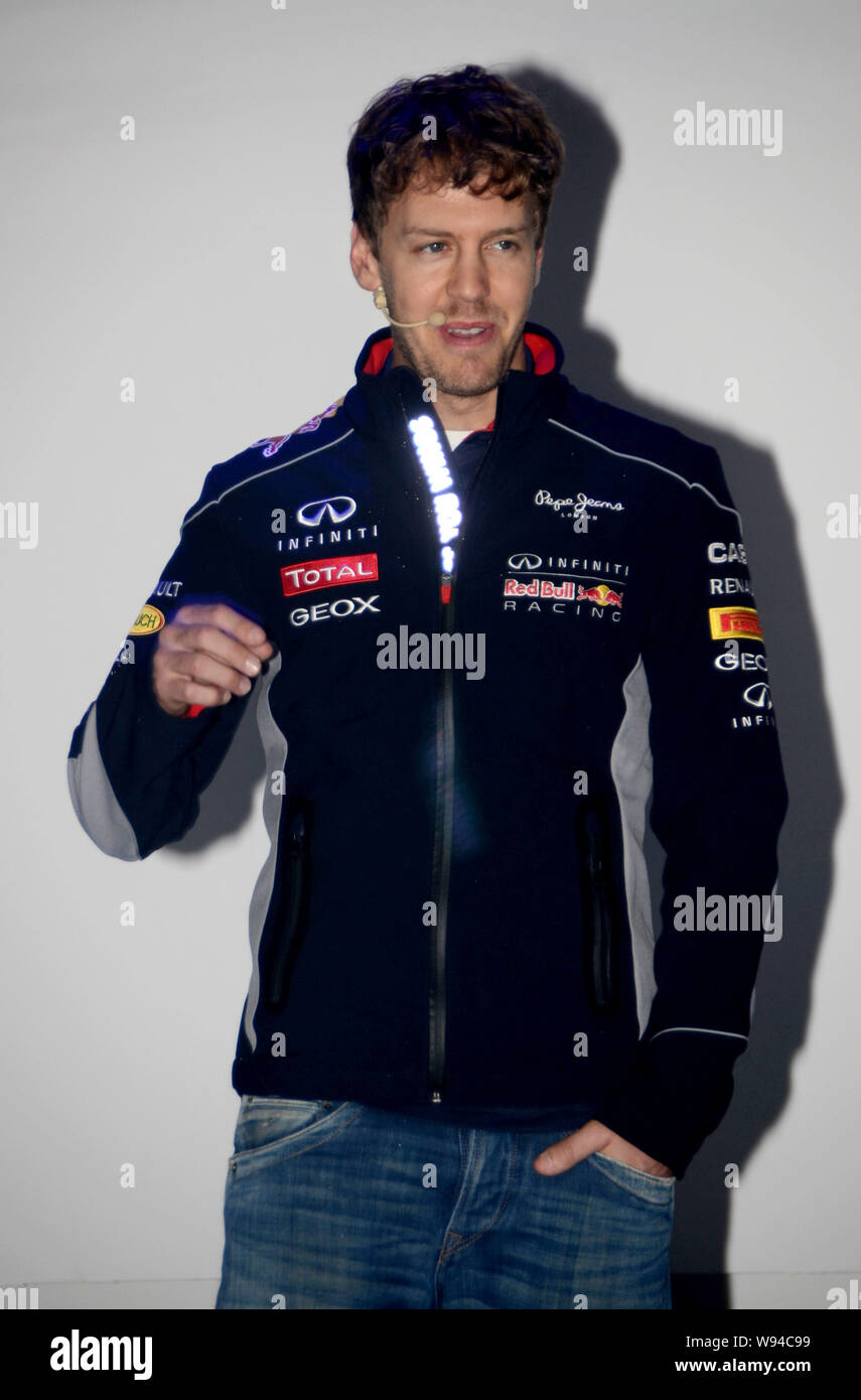 F1 racer alemán Sebastian Vettel de Red Bull Racing durante una promoción  conversaciones celebradas por Infiniti en Shanghai, China, 10 de abril de  2013 Fotografía de stock - Alamy