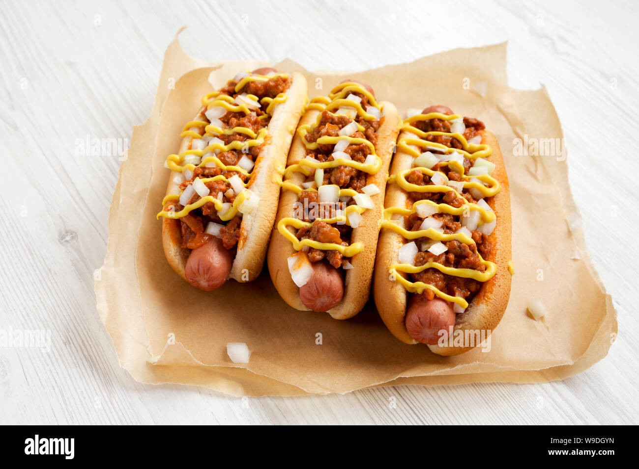 Bollo con perro caliente, salchicha para perros calientes de coney island  chili dog estilo chile perrito caliente, hot dog, comida, comida americana  png