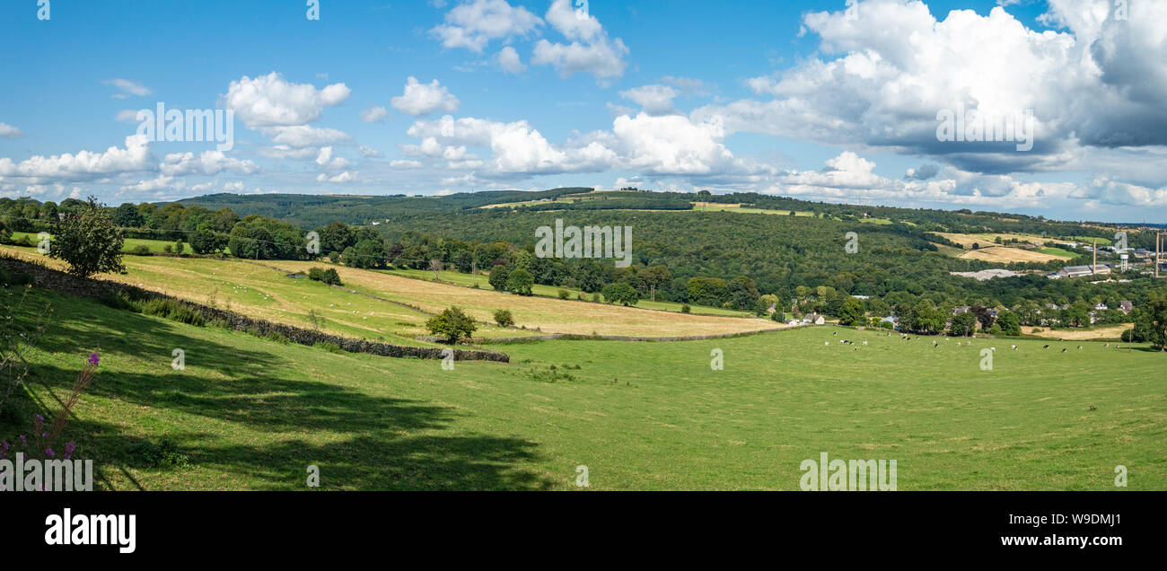 Día soleado vistas panorámicas de Sheffield rural mirando hacia el borde y Grenoside Birley en el sur de Yorkshire, Inglaterra. Foto de stock