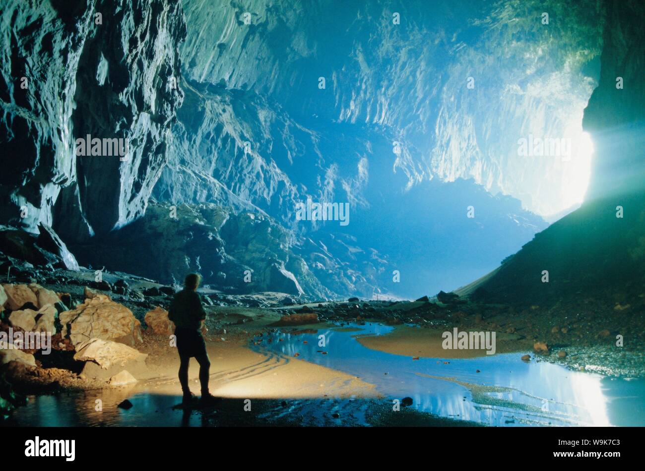 Cavernas de Venado con mostrar ruta cueva, cueva de mayor tránsito en el mundo, el Parque Nacional de Gunung Mulu, Sarawak, en la isla de Borneo, Malasia Foto de stock